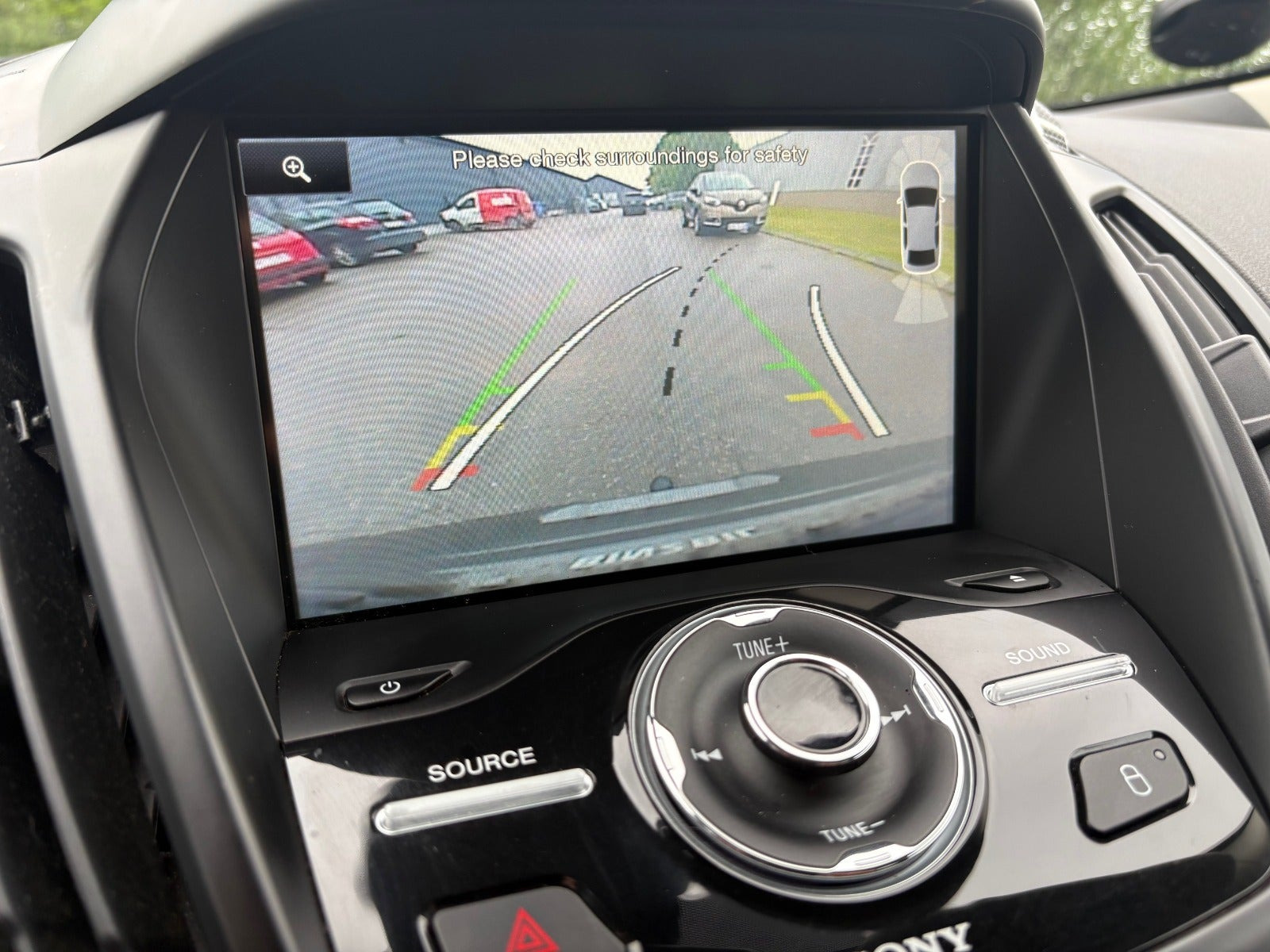 Sort Ford Kuga fra 2016