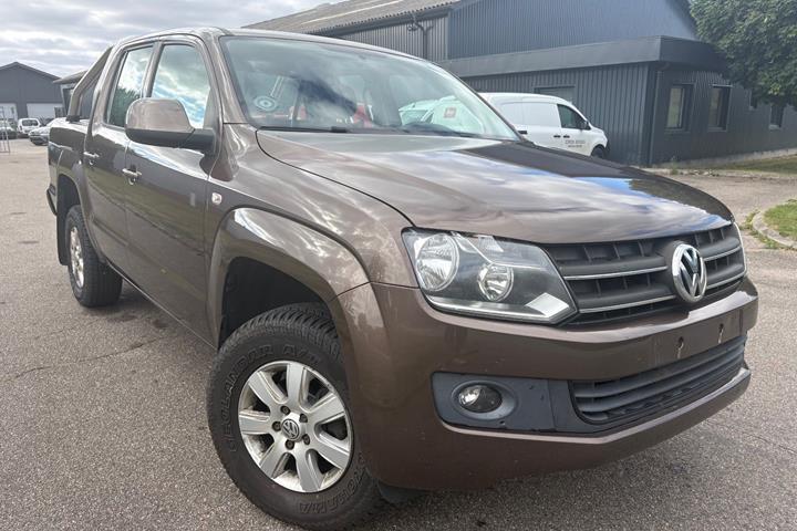 Brun VW Amarok fra 2014