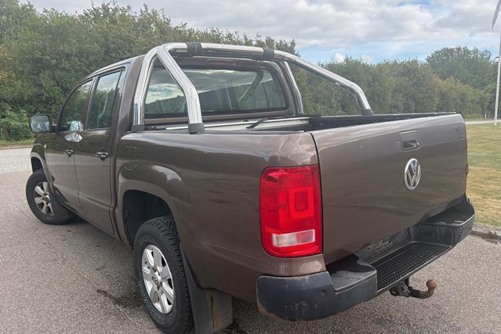 Brun VW Amarok fra 2014