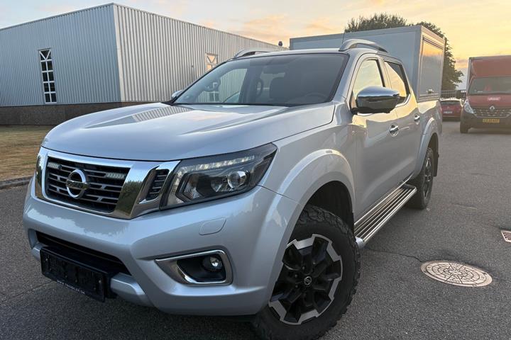 Sølv Nissan Navara fra 2021