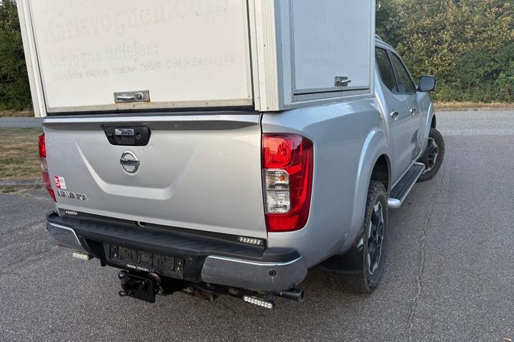 Sølv Nissan Navara fra 2021