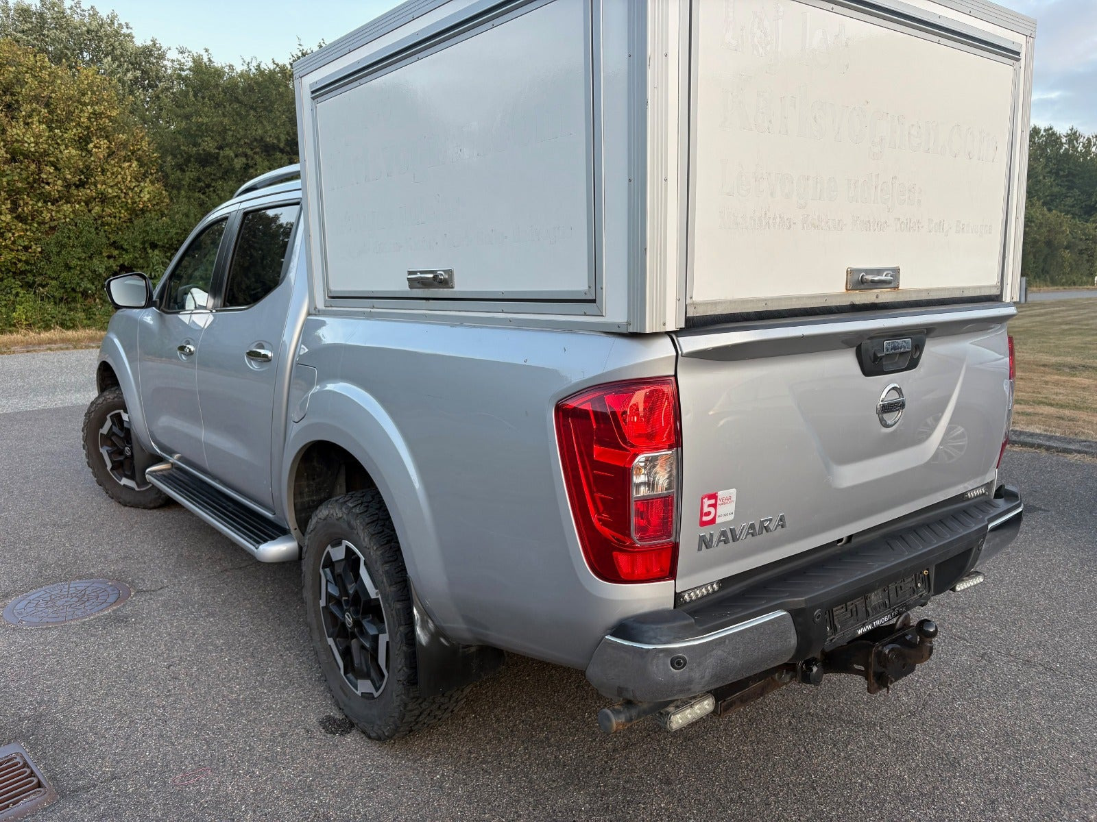 Sølv Nissan Navara fra 2021