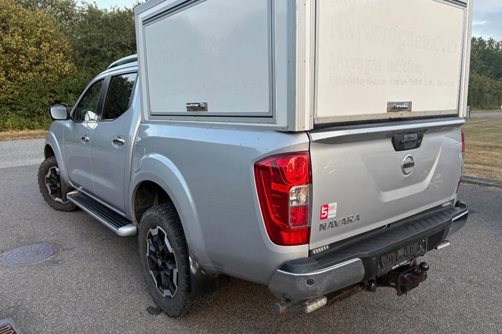 Sølv Nissan Navara fra 2021