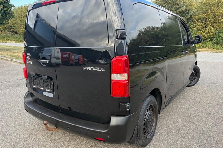 Sort Toyota ProAce fra 2018