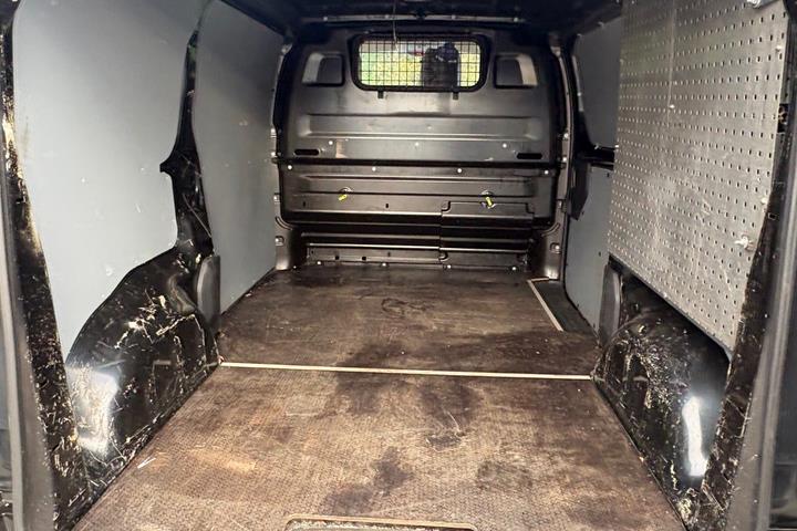 Sort Toyota ProAce fra 2018