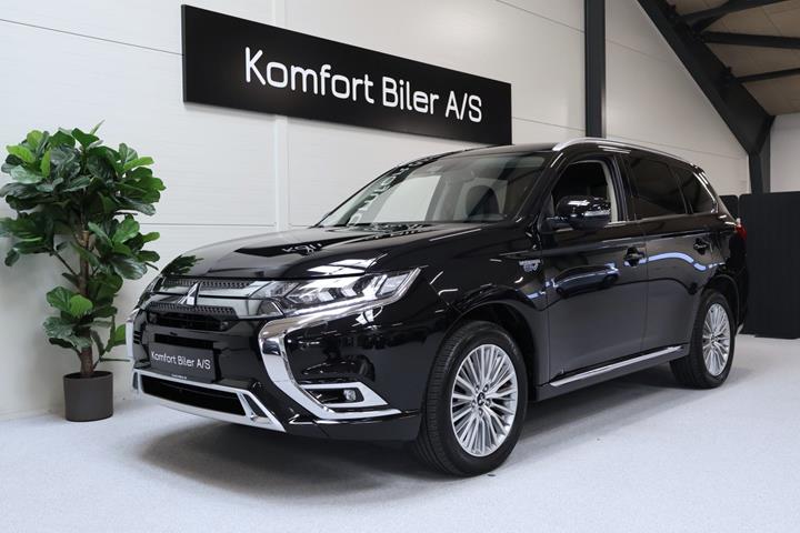 Sort Mitsubishi Outlander fra 2020