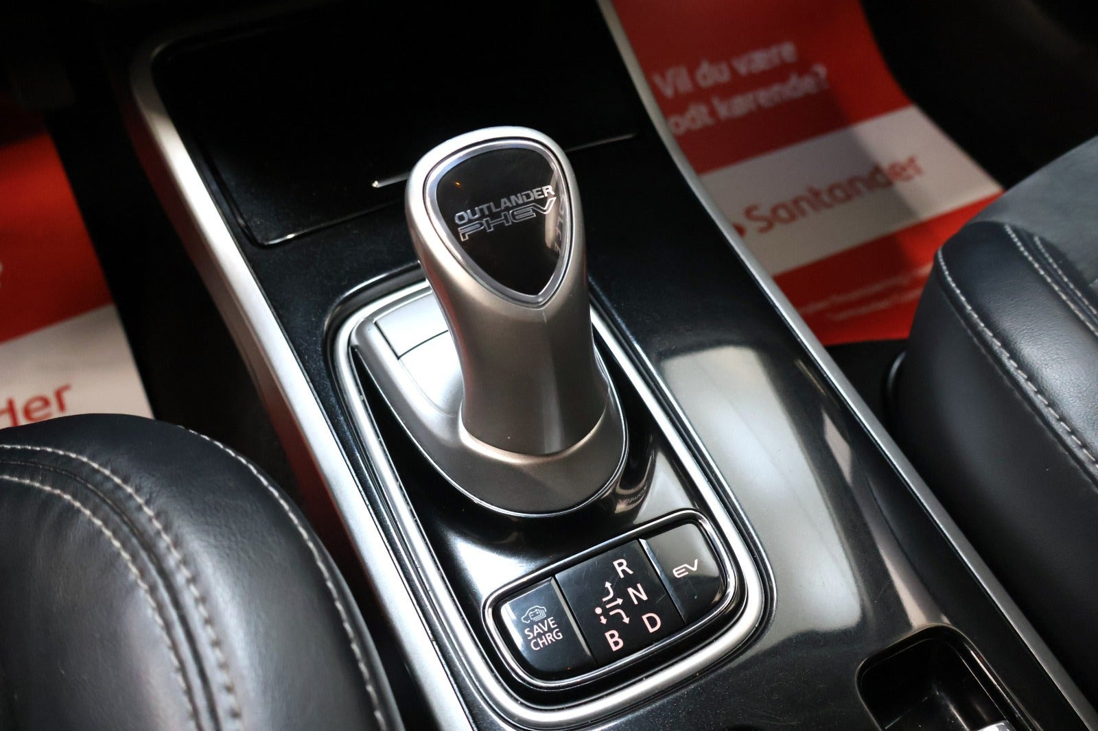 Sort Mitsubishi Outlander fra 2020
