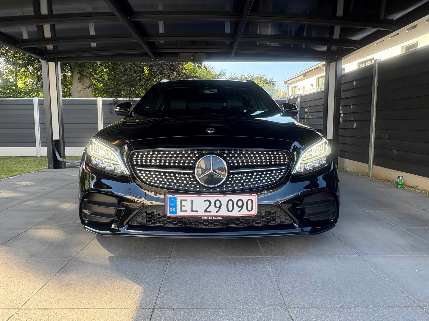 Sort Mercedes C200 fra 2019