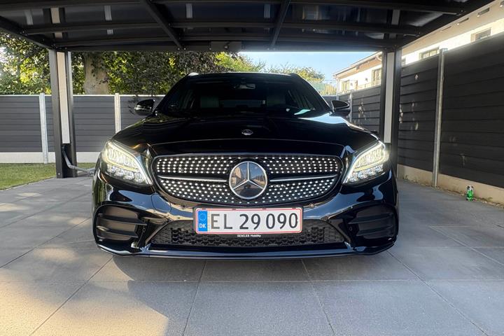 Sort Mercedes C200 fra 2019
