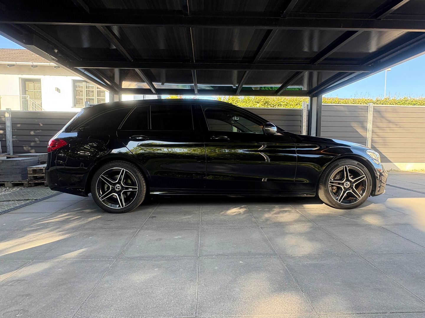 Sort Mercedes C200 fra 2019