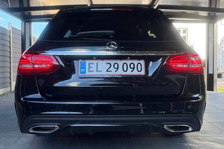Sort Mercedes C200 fra 2019