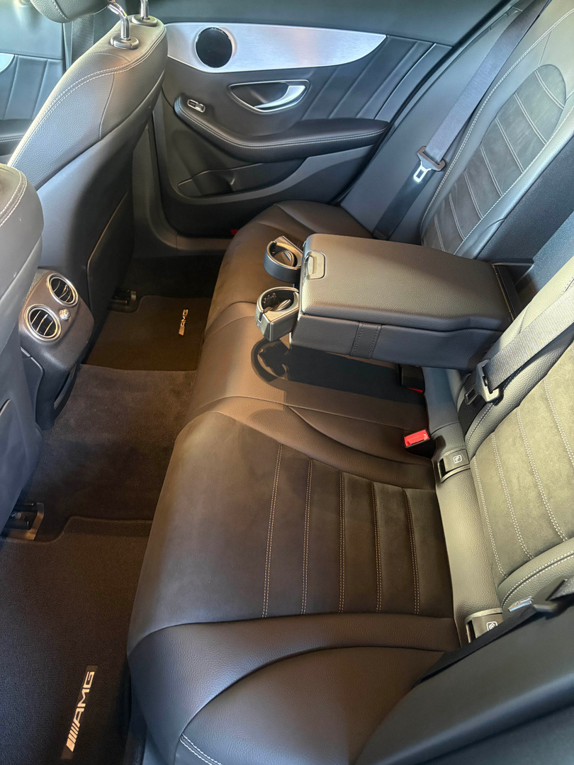 Sort Mercedes C200 fra 2019