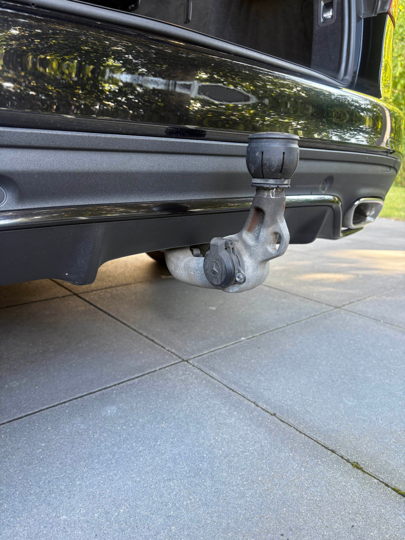 Sort Mercedes C200 fra 2019