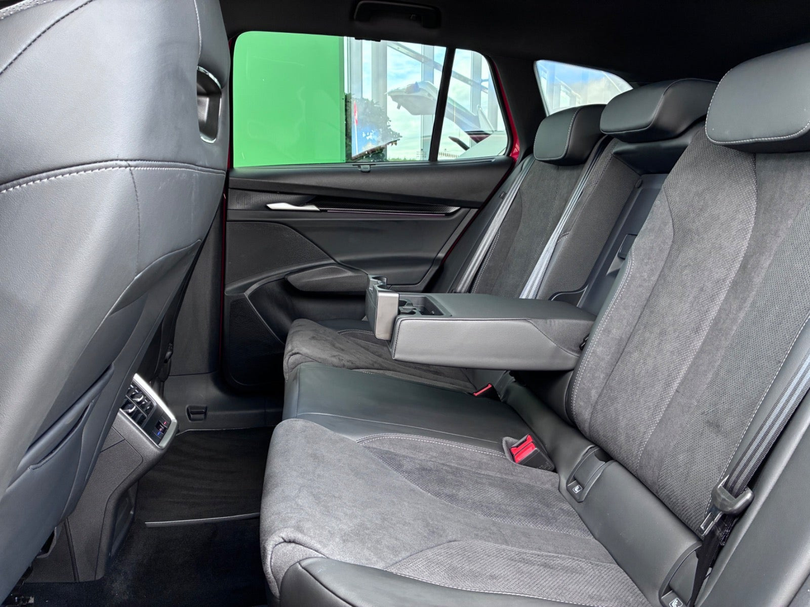 Rød Skoda Enyaq fra 2026