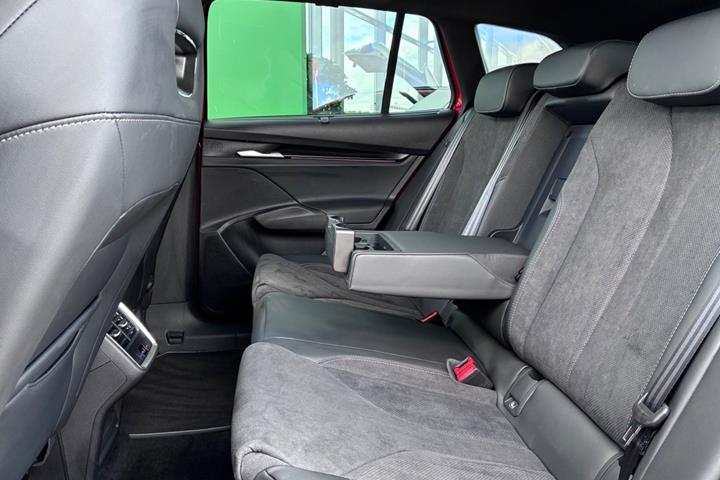 Rød Skoda Enyaq fra 2026