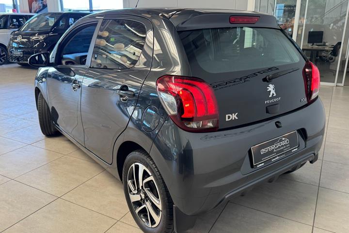 Grå Peugeot 108 fra 2020