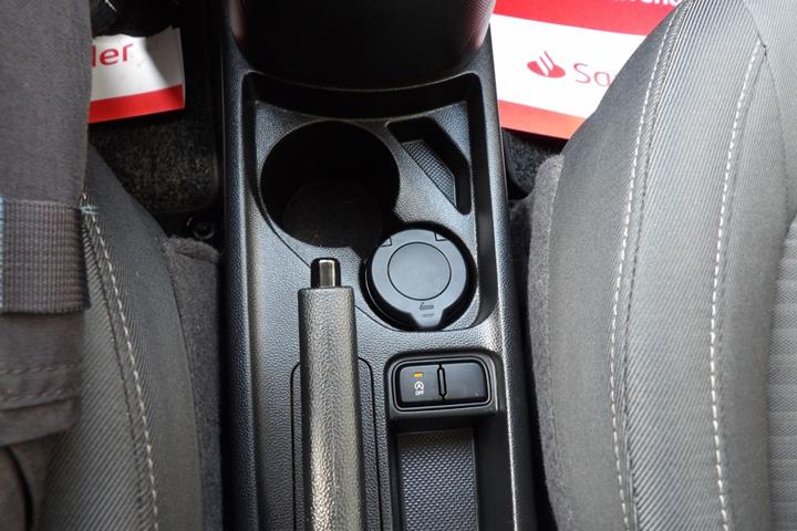 Blå Hyundai i10 fra 2017