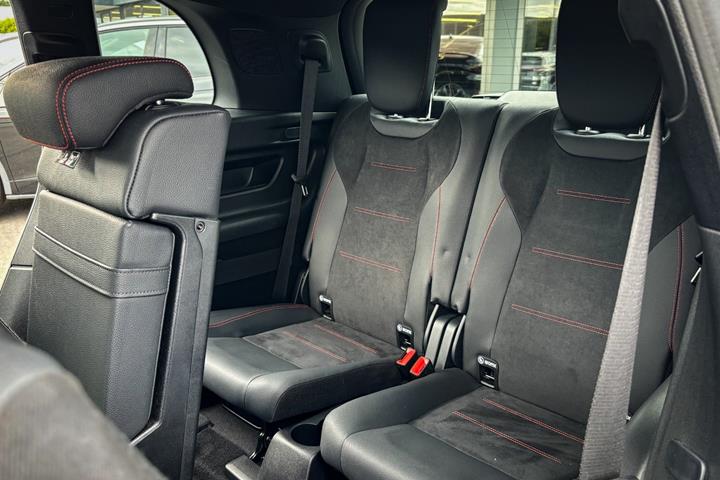 Sort Mercedes EQB250+ fra 2024