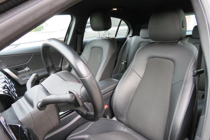 Sort Mercedes A200 fra 2018