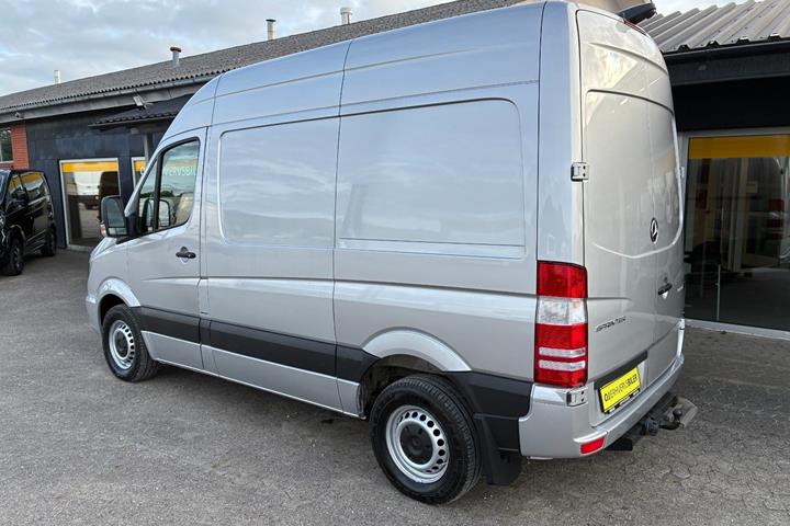 Sølv Mercedes Sprinter 319 fra 2017
