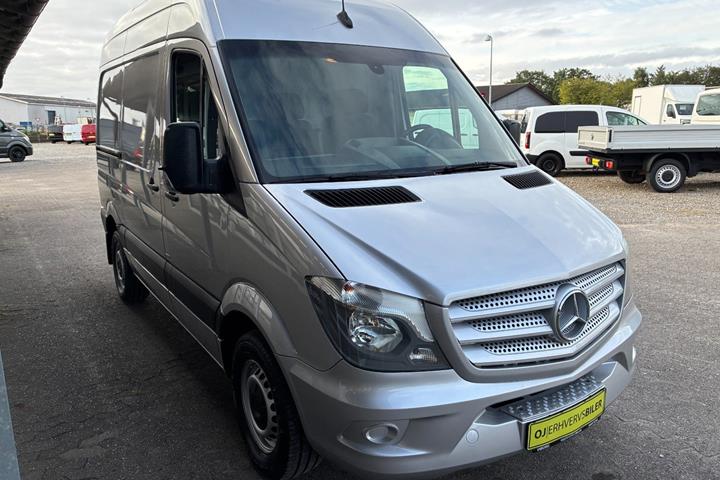 Sølv Mercedes Sprinter 319 fra 2017
