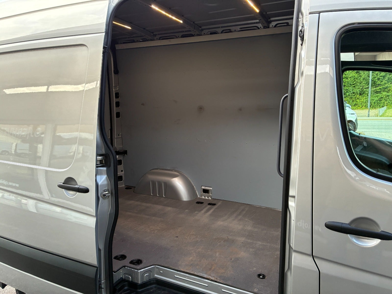 Sølv Mercedes Sprinter 319 fra 2017
