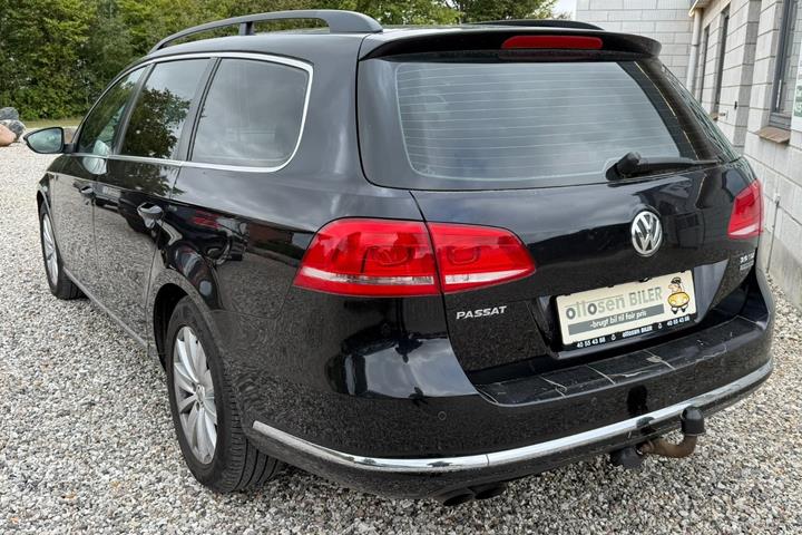 Sort VW Passat fra 2013