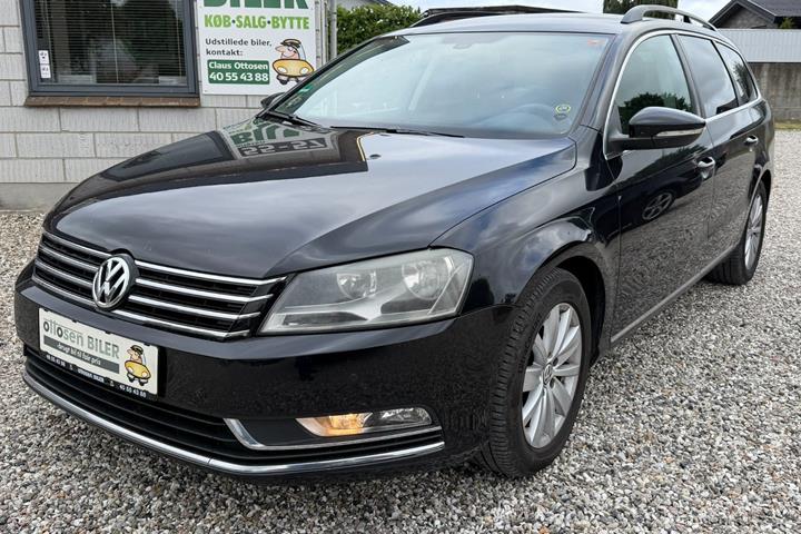 Sort VW Passat fra 2013