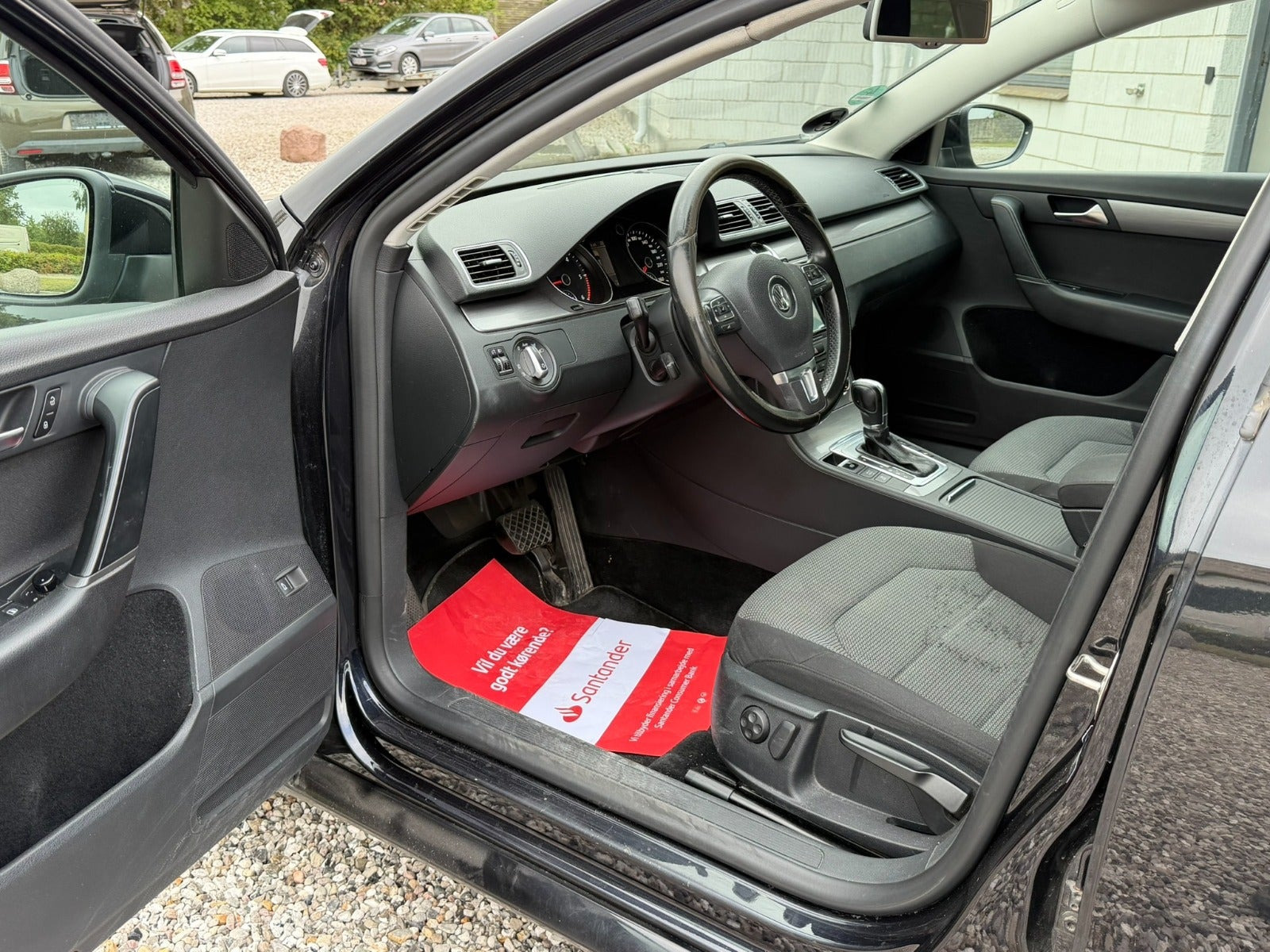 Sort VW Passat fra 2013