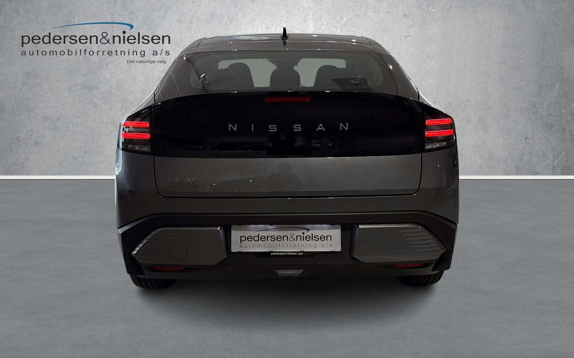 Sort Nissan Leaf fra 2026