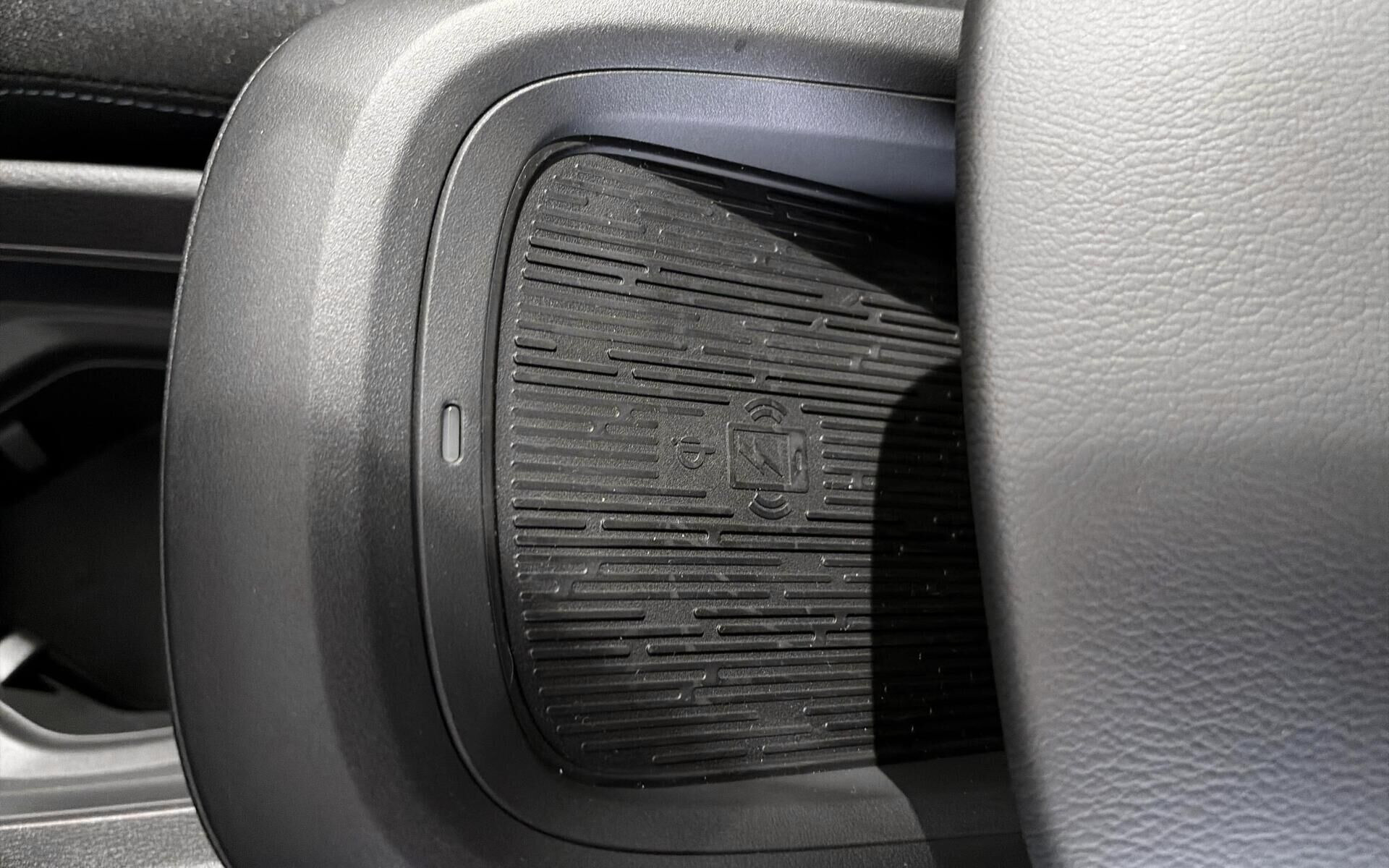 Sort Nissan Leaf fra 2026