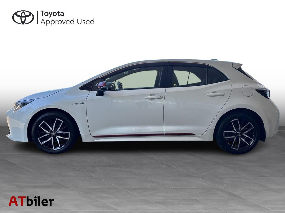 Hvid Toyota Corolla fra 2019