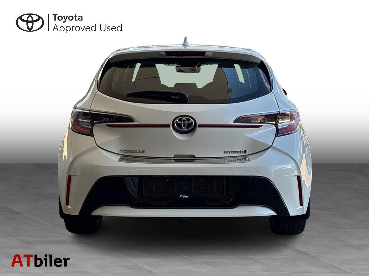 Hvid Toyota Corolla fra 2019