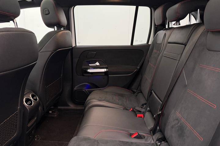 Hvid Mercedes EQB 300 fra 2022