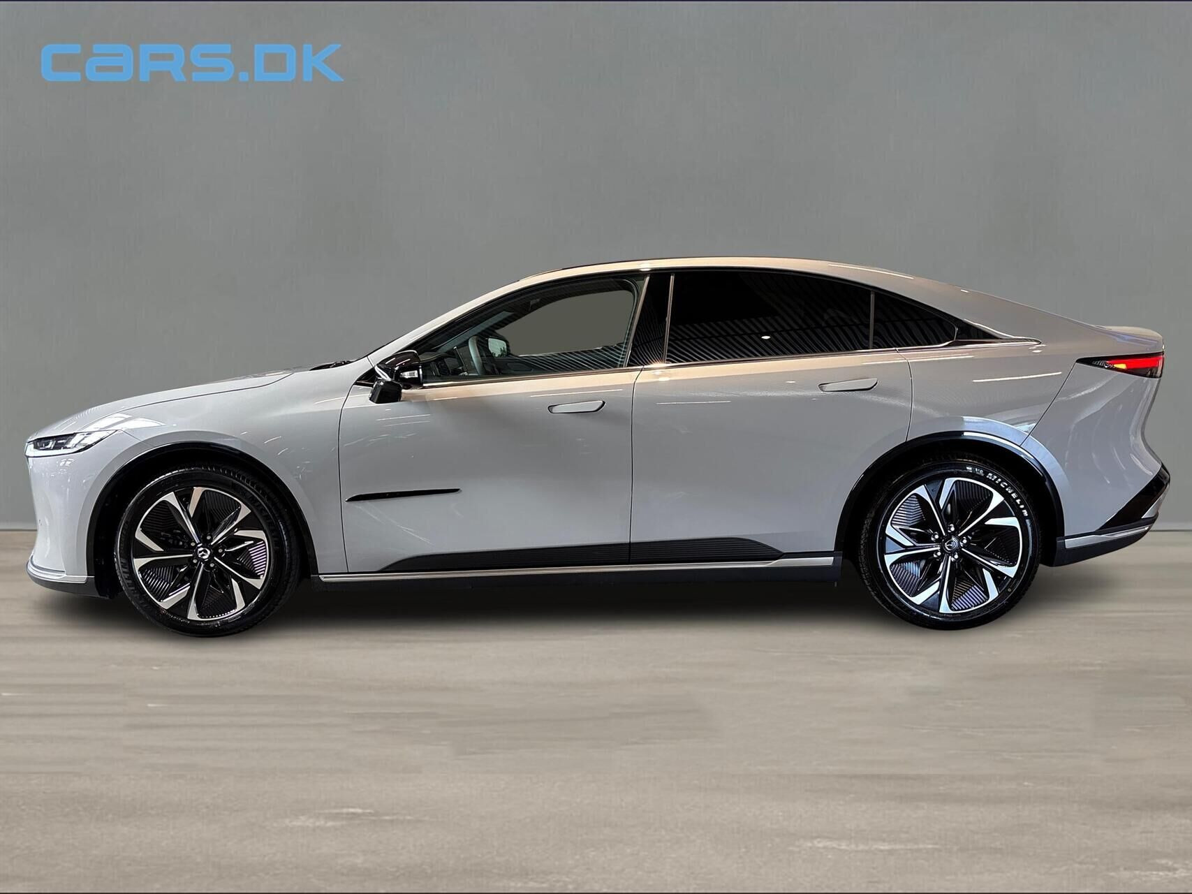 Grå Mazda 6e fra 2026