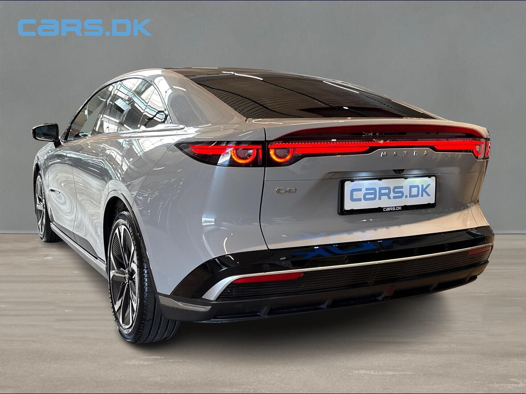 Grå Mazda 6e fra 2026
