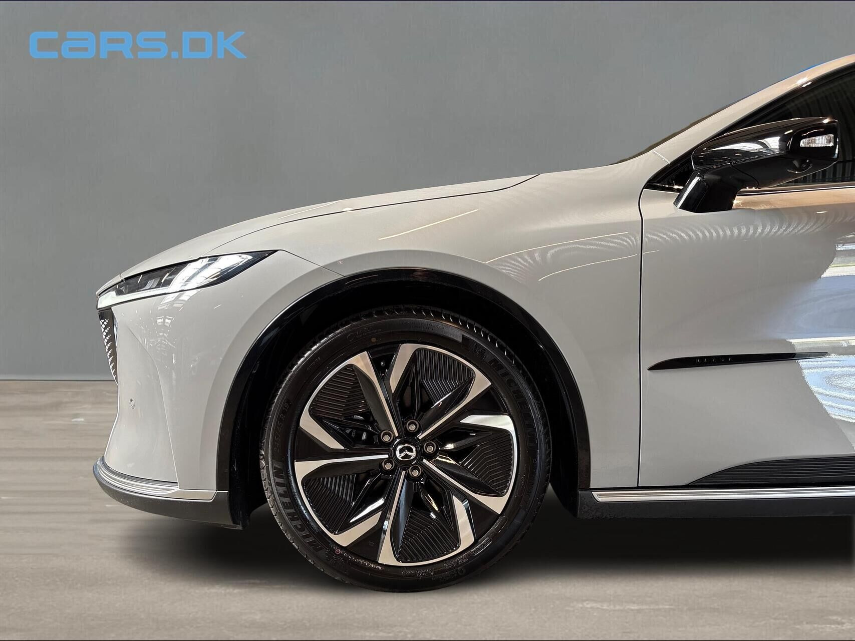 Grå Mazda 6e fra 2026