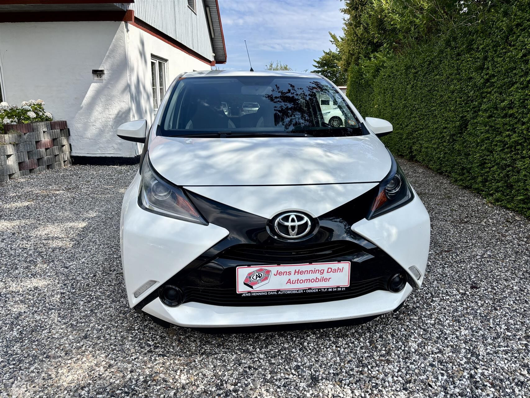 Hvid Toyota Aygo fra 2015