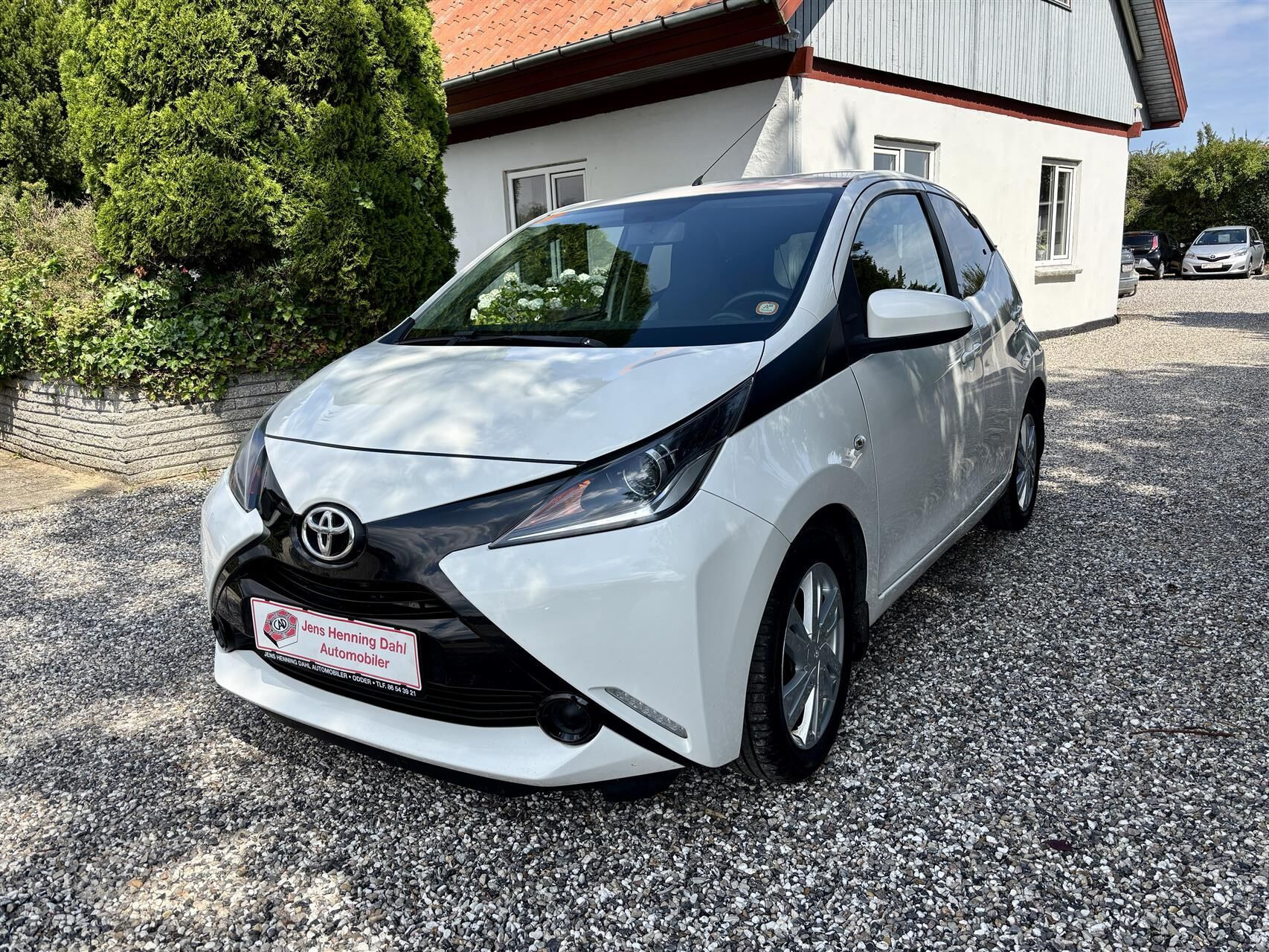 Hvid Toyota Aygo fra 2015