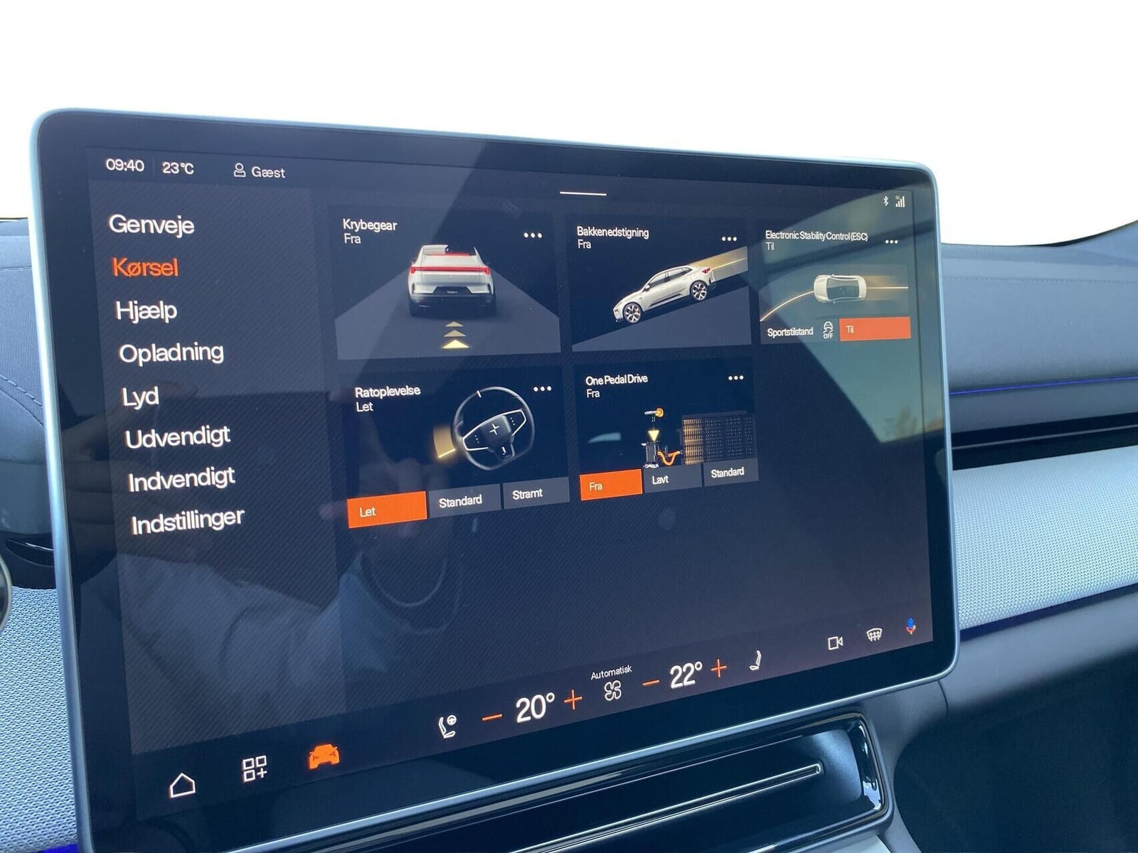 Hvid Polestar 4 fra 2026
