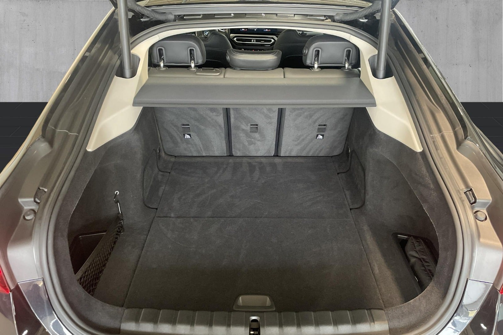 Sort BMW i4 fra 2023