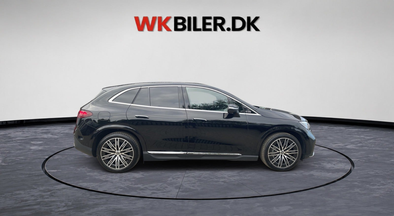 Sort Mercedes EQE350 SUV fra 2025