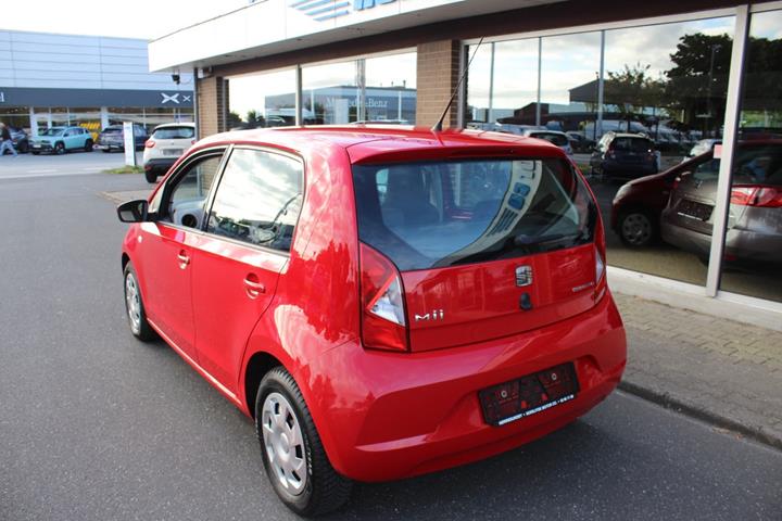 Rød Seat Mii fra 2013