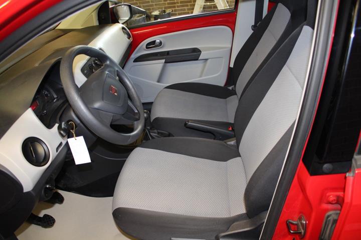 Rød Seat Mii fra 2013