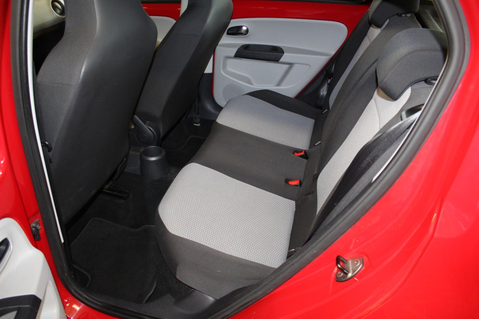 Rød Seat Mii fra 2013