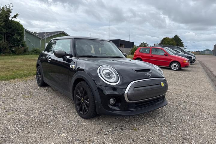 Sort Mini Cooper SE fra 2020