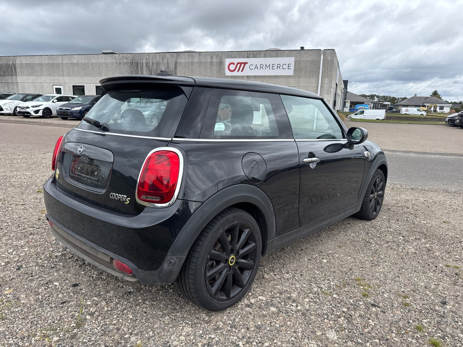 Sort Mini Cooper SE fra 2020