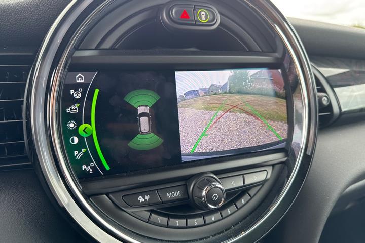 Sort Mini Cooper SE fra 2020
