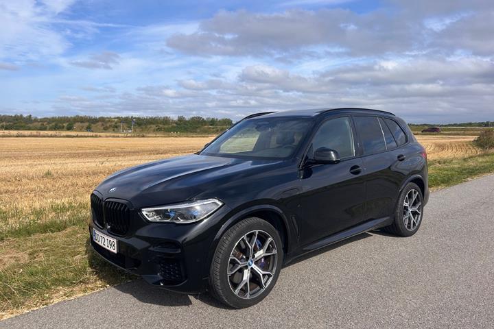 Sort BMW X5 fra 2022