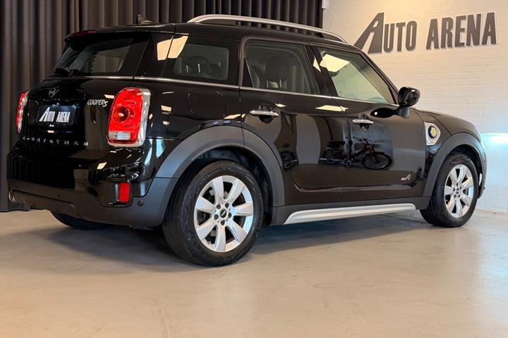 Sort Mini Countryman Cooper SE fra 2020